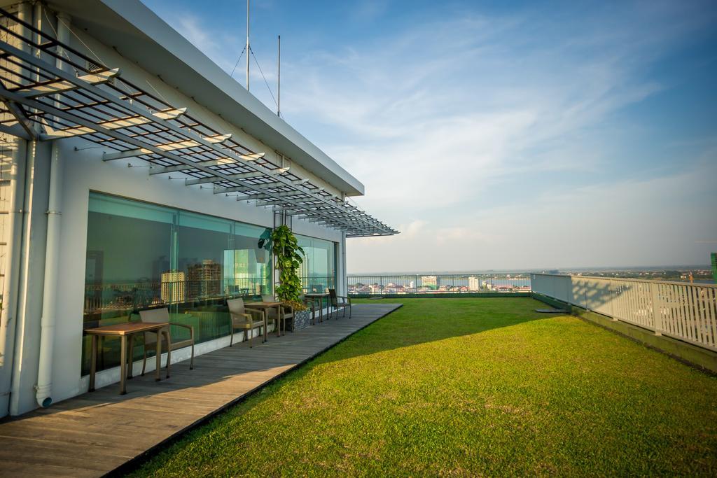 Bellevue Serviced Apartments Phnom-Penh Buitenkant foto