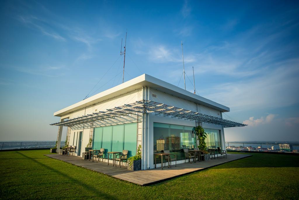 Bellevue Serviced Apartments Phnom-Penh Buitenkant foto