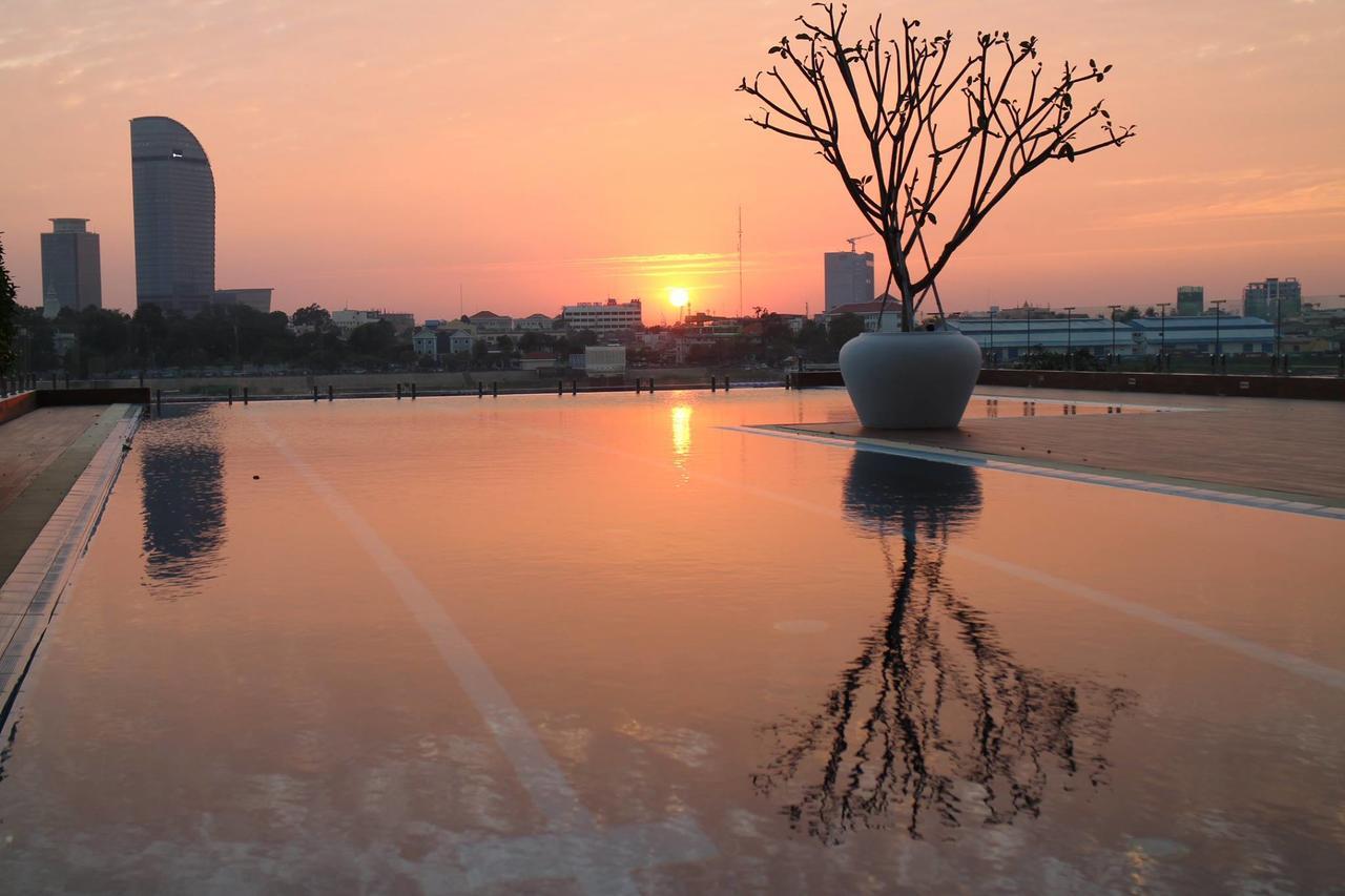 Bellevue Serviced Apartments Phnom-Penh Buitenkant foto