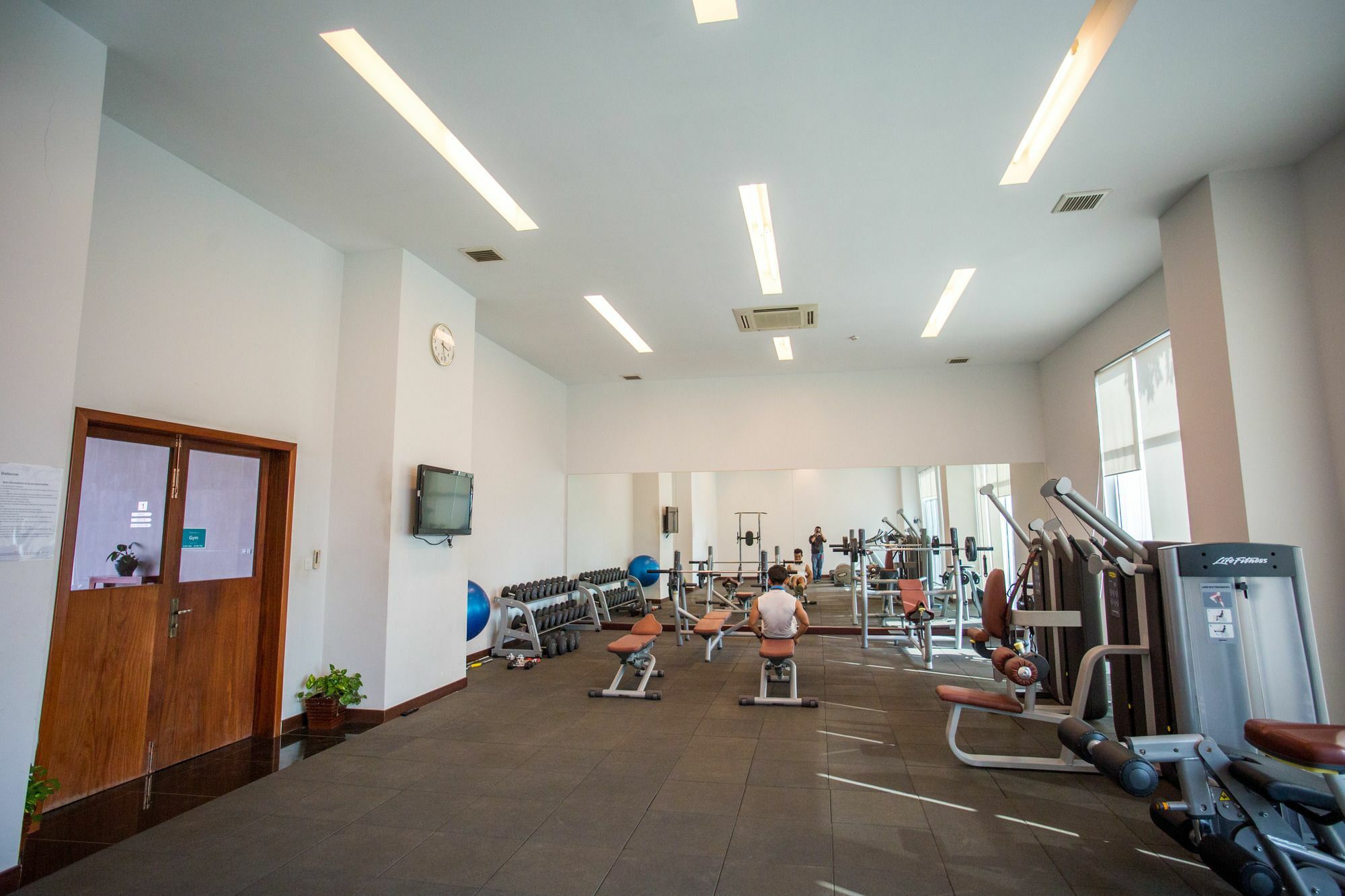 Bellevue Serviced Apartments Phnom-Penh Buitenkant foto
