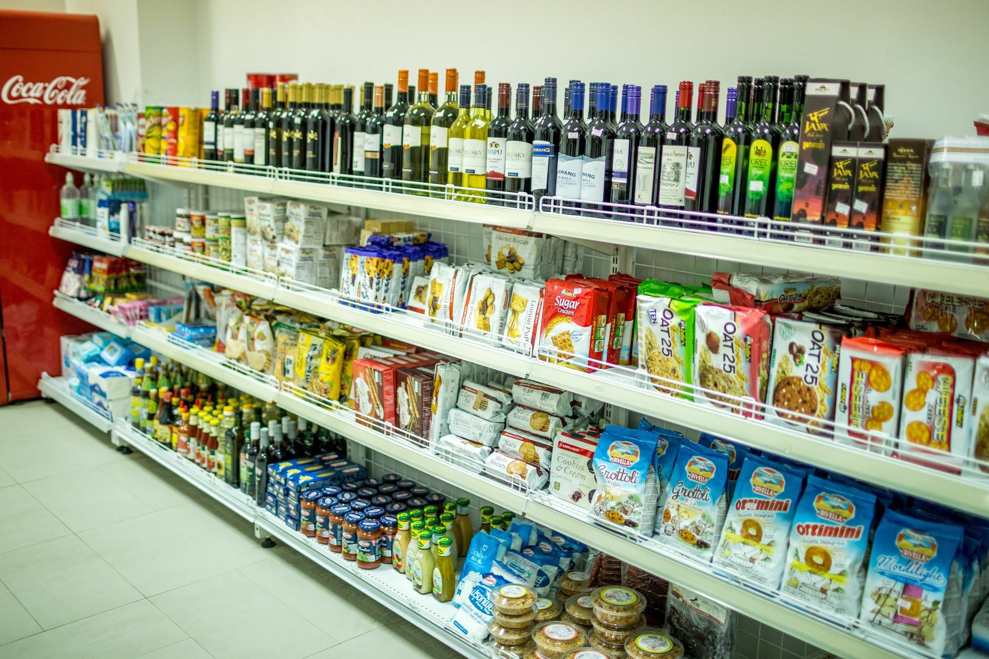 Bellevue Serviced Apartments Phnom-Penh Buitenkant foto